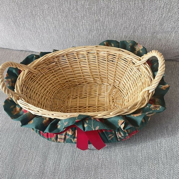 Vtg 90s Christmas Floral Padded Decorative Basket Yarn Sewing. - Picture 3 of 6